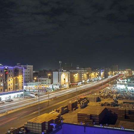 Al Ezzah Palace Hotel Suites Джеда Екстериор снимка